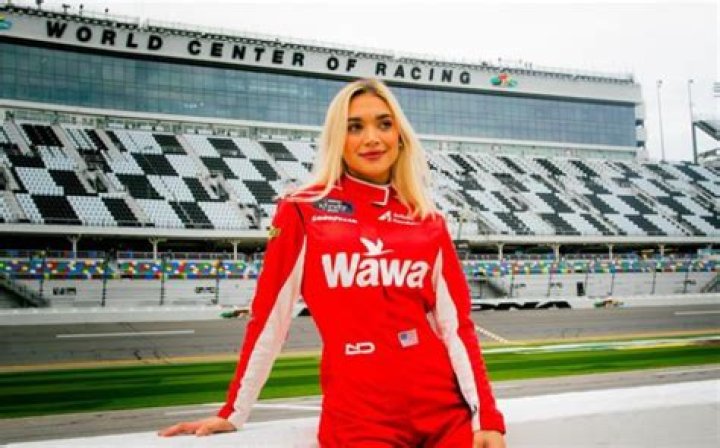 Who Is Natalie Decker Lemke, Gorgeous NASCAR Racer Who Has Arthritis?